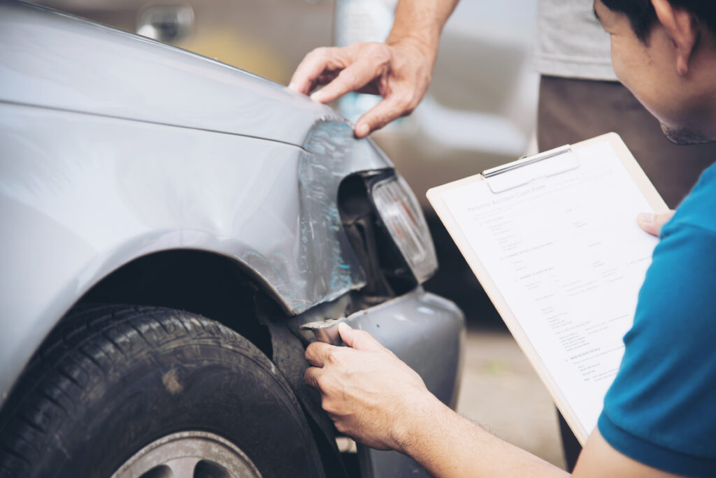 insurance agent working site car accident claim process people car insurance claim (1) insurance agent working site car accident claim process people car insurance claim (1)